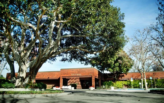 Photograph of Lakewood City Hall