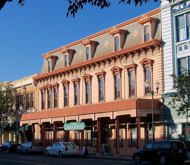Photograph of historic Mansion House, Watsonville