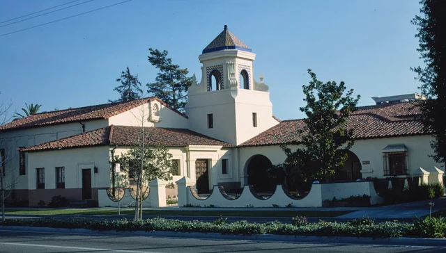 Photograph of Santa Maria City Hall, archival photograph