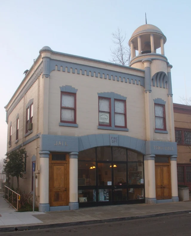 Photograph of historic Town Hall, Vacaville