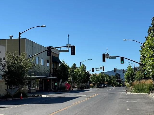 Street intersection in downtown Ukiah, California
