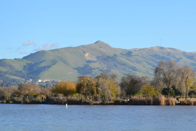 Photograph of Lake Elizabeth and Mission Peak, Fremont
