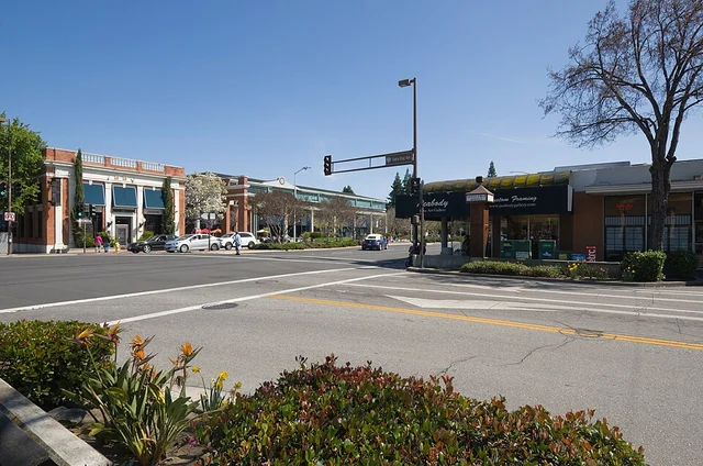 Downtown Menlo Park streetscape