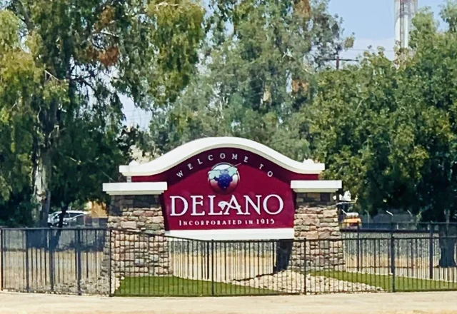 Photograph of Delano welcome sign