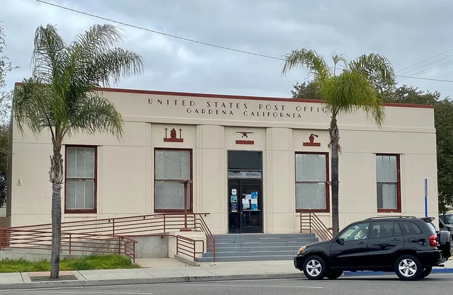 Photograph of historic post office on Gardena Boulevard